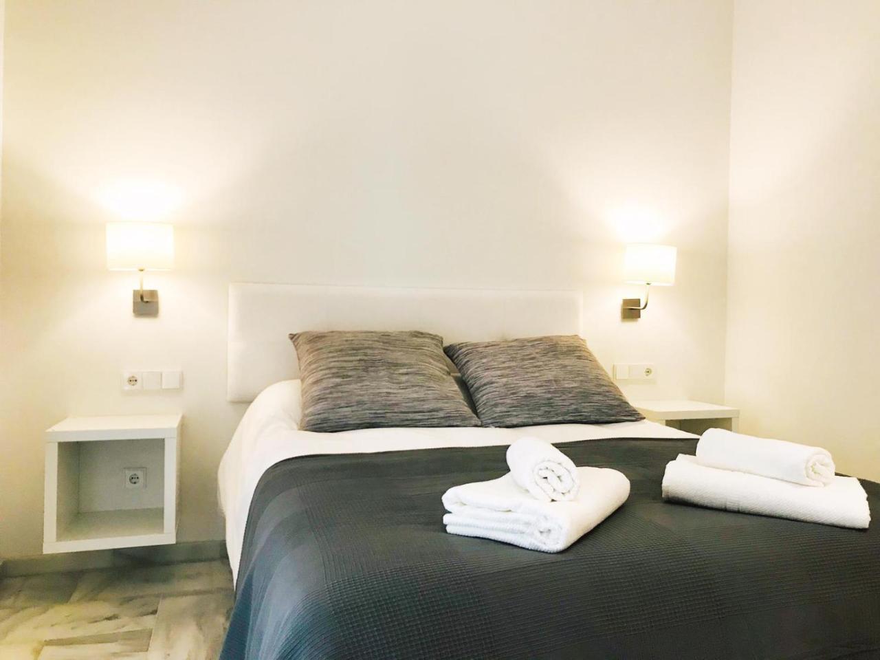 Canto Malagueta Beach By Ele Apartments Malaga Zewnętrze zdjęcie
